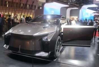 【Japan Mobility Show 2023】レクサスコンセプトEV「LF-ZC」世界初披露