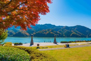 相模湖へ紅葉を見に行きたい！秋の景色をドライブしながら漫喫しよう！