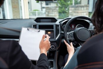 車の免許取得にかかる費用はどのくらい？ 相場や内訳を紹介