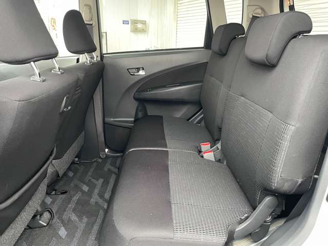 ステラ 660 カスタムR スマートアシスト ブライトシルバー・メタリック