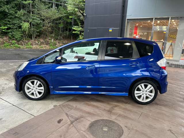 フィット 1.5 RS ディープサファイアブルー・パール の中古車詳細