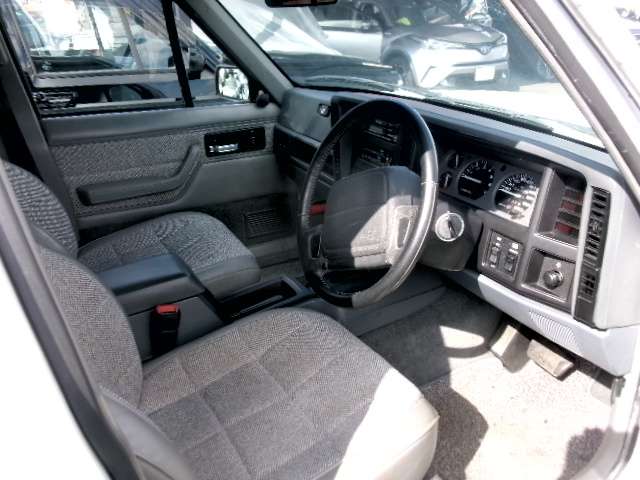 Jeep チェロキーXJステアリングホイール 3スポーク